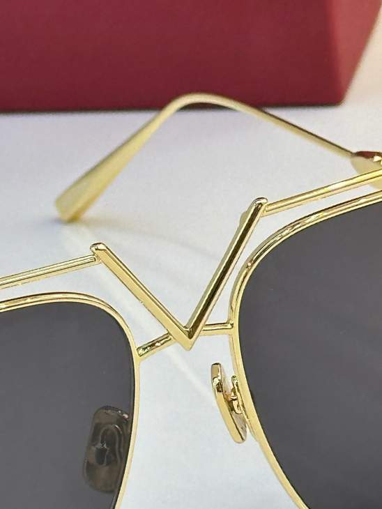 Picture of Valentino Sunglasses _SKUfw65111968fw
